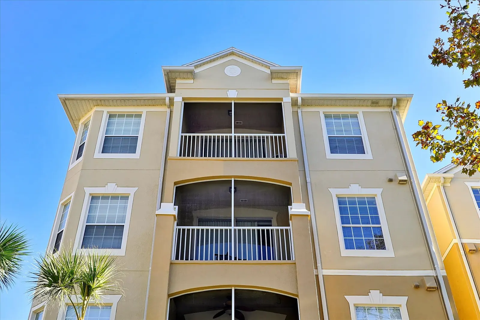 Hotels vs Vacation Rentals Near Disney World: Which Is Better for Families?