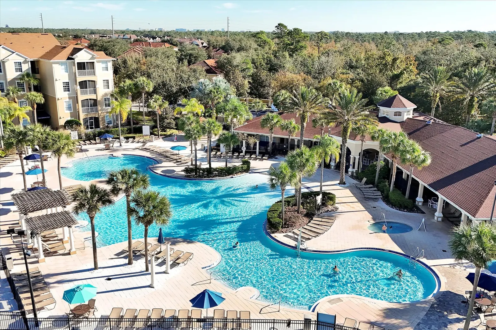 Best Family Resorts Near Disney World Without Disney Resort Prices