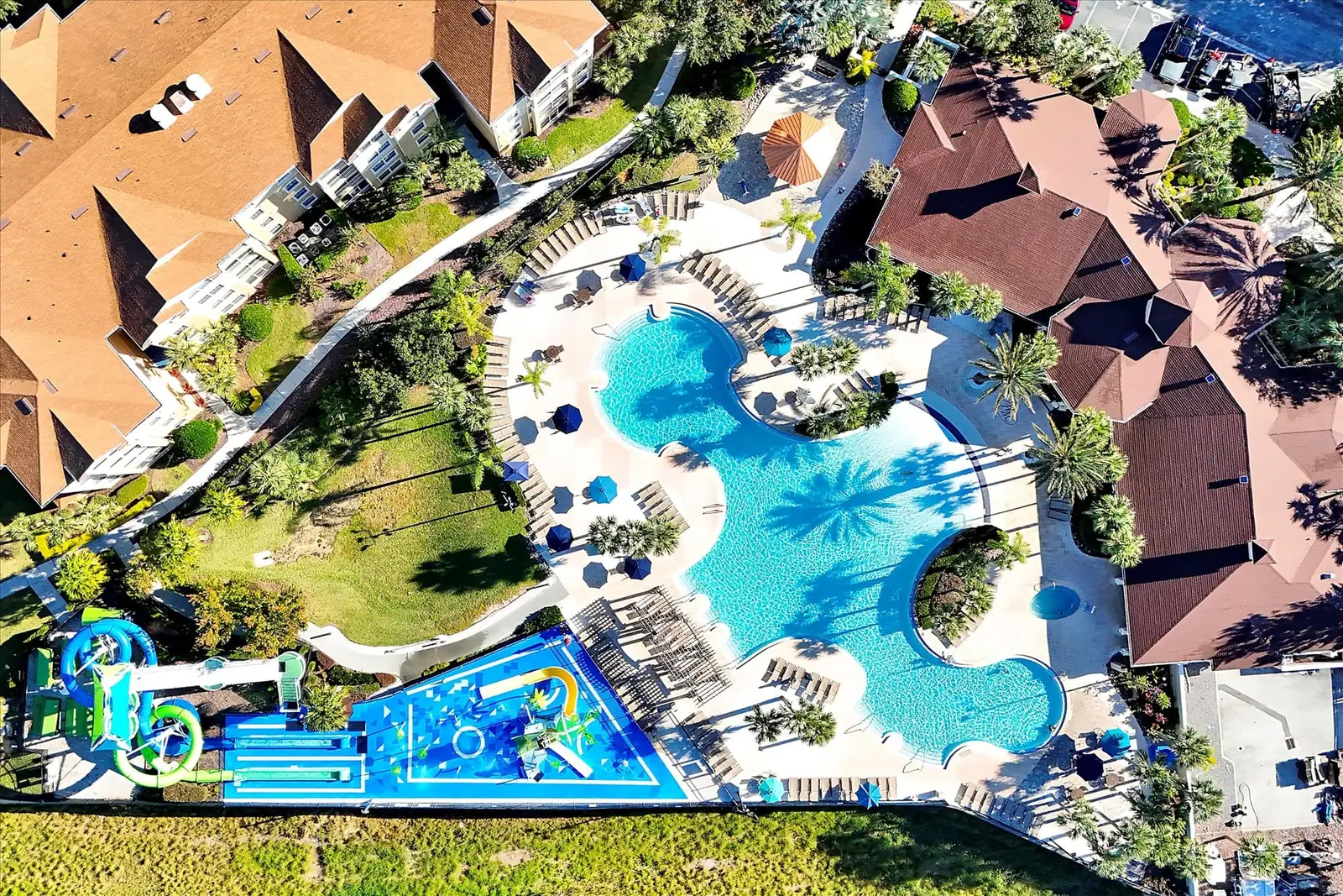 Cheapest Ways to Stay Near Disney World for a Large Family